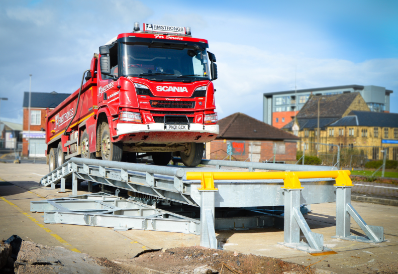 How Does a Truck Turntable Work?
